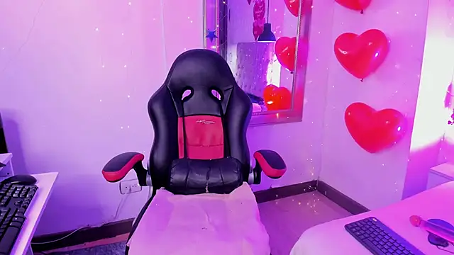 Snapshot of susan_dl chatting on February 23, 2026, 10:43 pm susan dl online show from February 23, 2026, 10:43 pm