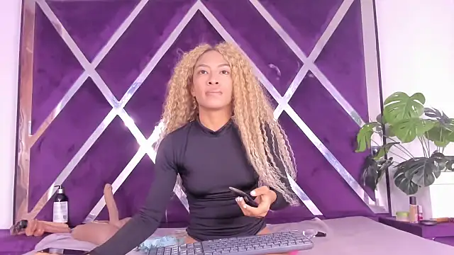 Snapshot of angelkyraasm chatting on January 7, 2026, 12:54 pm angelkyraasm online show from January 7, 2026, 12:54 pm