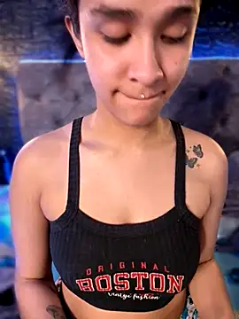 Snapshot of Isabella-Teen chatting on September 21, 2025, 1:33 am Isabella-Teen online show from September 21, 2025, 1:33 am