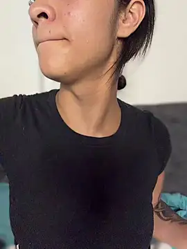 Isabella-Teen online show from March 5, 2026, 2:08 am