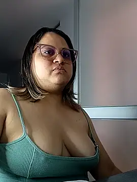 Chiki hot92 online show from October 13, 2025, 7:15 pm