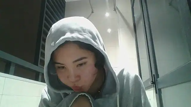 JennyCarpenter online show from October 18, 2025, 11:12 am