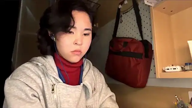 JennyCarpenter online show from March 16, 2026, 3:47 am