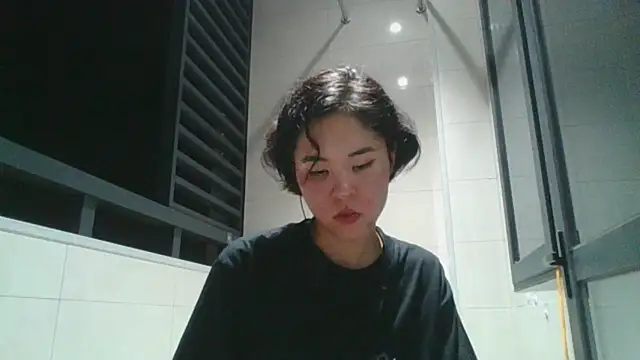 JennyCarpenter online show from September 27, 2025, 4:24 pm