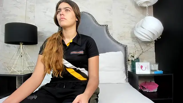 Snapshot of isabel_09 chatting on October 2, 2025, 12:19 pm isabel 09 online show from October 2, 2025, 12:19 pm