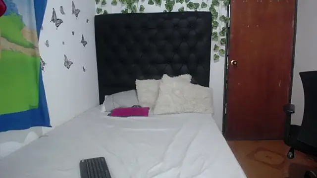 isabel 09 online show from February 12, 2026, 3:17 am