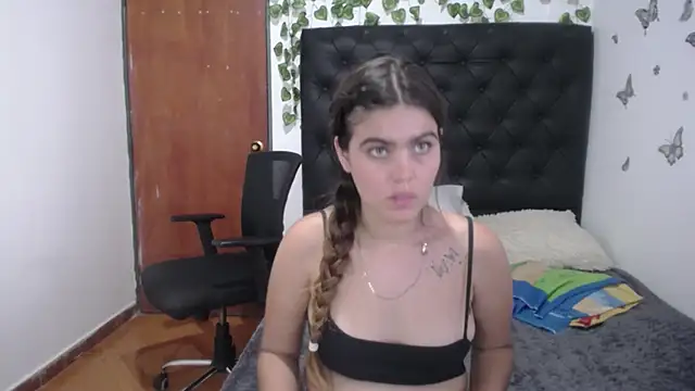 Snapshot of isabel_09 chatting on October 29, 2025, 3:55 pm isabel 09 online show from October 29, 2025, 3:55 pm