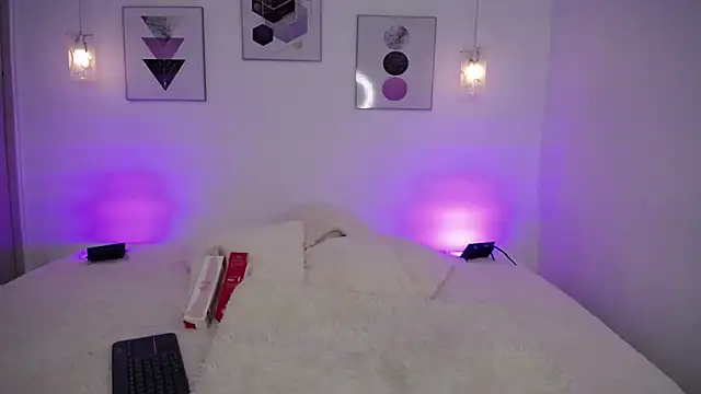 roxxi33 online show from October 3, 2025, 9:38 pm