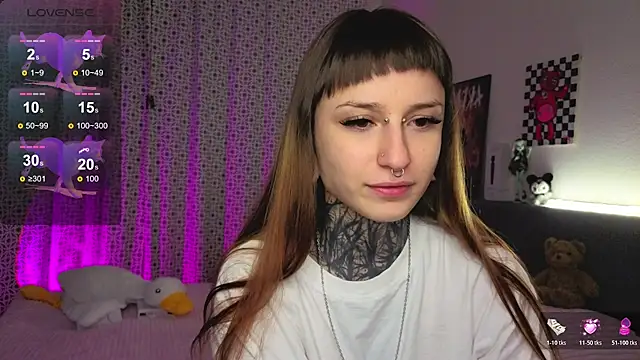 LilithPoison online show from November 20, 2025, 6:08 pm