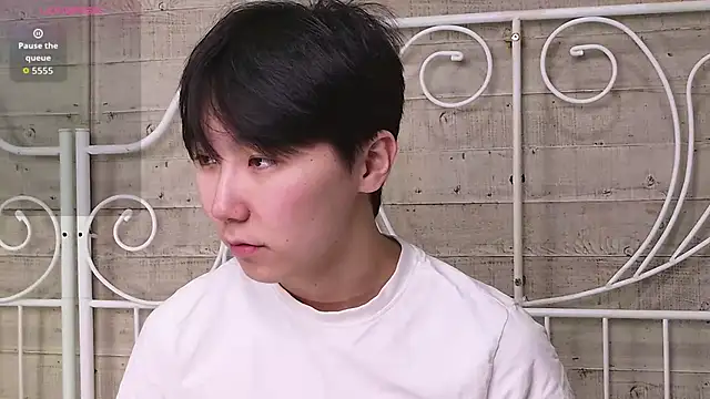 Snapshot of HeejinWang chatting on December 14, 2025, 4:40 am HeejinWang online show from December 14, 2025, 4:40 am