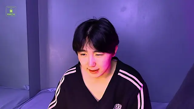 HeejinWang online show from May 20, 2026, 4:20 am