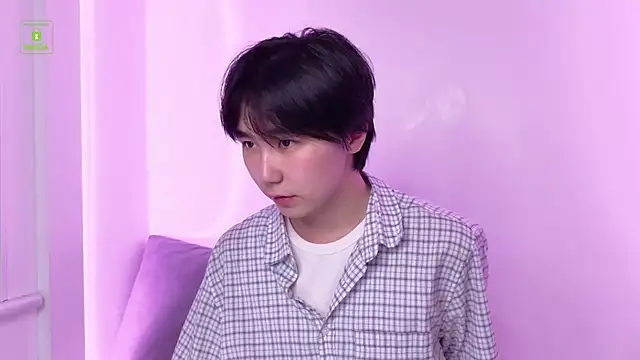 HeejinWang online show from June 20, 2026, 4:28 am