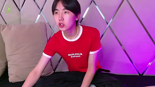 Snapshot of HeejinWang chatting on September 23, 2025, 8:27 pm HeejinWang online show from September 23, 2025, 8:27 pm