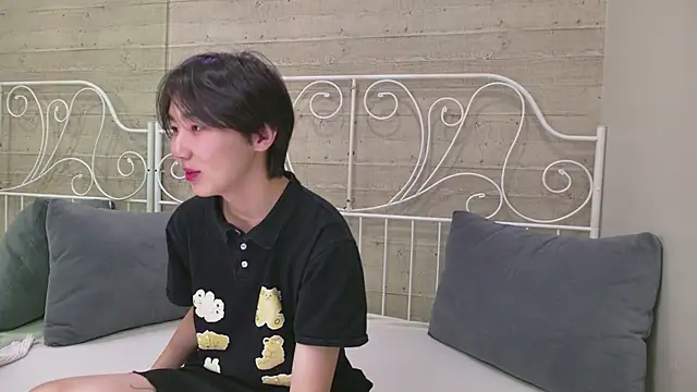 Snapshot of HeejinWang chatting on October 17, 2025, 8:21 pm HeejinWang online show from October 17, 2025, 8:21 pm