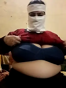 Snapshot of Love-890 chatting on October 28, 2025, 1:32 pm Love-890 online show from October 28, 2025, 1:32 pm