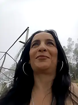 Kimberly Smitth online show from October 3, 2025, 12:39 pm