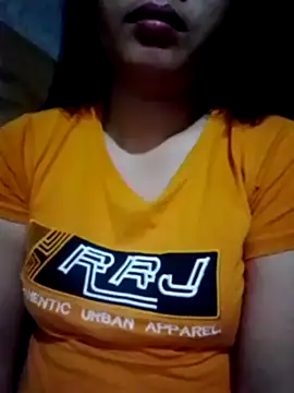 Snapshot of sweet_bella16 chatting on October 11, 2025, 3:02 pm sweet bella16 online show from October 11, 2025, 3:02 pm