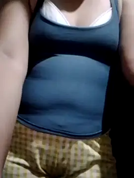 Snapshot of sweet_bella16 chatting on October 8, 2025, 3:57 pm sweet bella16 online show from October 8, 2025, 3:57 pm