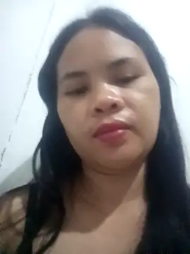 Snapshot of sweet_bella16 chatting on September 29, 2025, 5:18 pm sweet bella16 online show from September 29, 2025, 5:18 pm