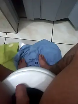 Snapshot of Onlinemisterio chatting on October 11, 2025, 1:39 am Onlinemisterio online show from October 11, 2025, 1:39 am