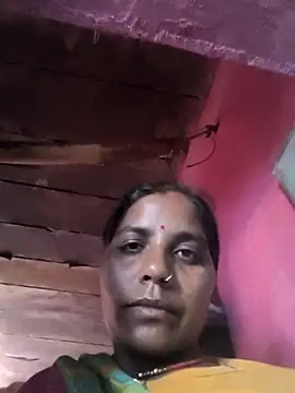 Snapshot of Hot_kadi83 chatting on October 5, 2025, 4:36 am Hot kadi83 online show from October 5, 2025, 4:36 am