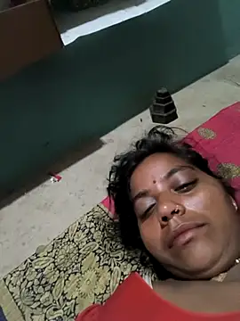 Snapshot of Hot_kadi83 chatting on October 5, 2025, 10:22 pm Hot kadi83 online show from October 5, 2025, 10:22 pm