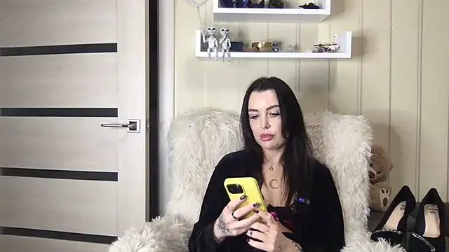 ArinaAmour online show from May 16, 2026, 5:56 pm