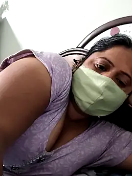 Mmm143 online show from April 10, 2026, 6:42 am