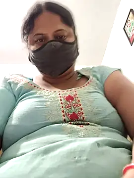 Mmm143 online show from September 22, 2025, 9:10 pm