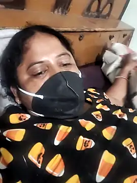 Mmm143 online show from September 26, 2025, 9:27 am