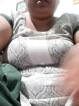 Mmm143 online show from October 3, 2025, 11:39 pm