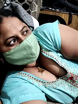 Mmm143 online show from October 14, 2025, 5:13 pm