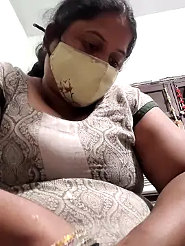 Mmm143 online show from November 10, 2025, 4:56 pm