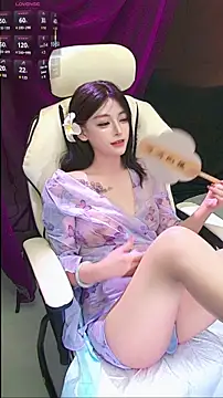 Snapshot of lulu5211 chatting on October 16, 2025, 12:02 pm lulu5211 online show from October 16, 2025, 12:02 pm