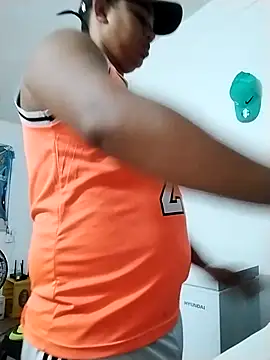 Snapshot of Alex_man23 chatting on September 20, 2025, 1:05 pm Alex man23 online show from September 20, 2025, 1:05 pm