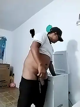 Snapshot of Alex_man23 chatting on November 1, 2025, 4:41 am Alex man23 online show from November 1, 2025, 4:41 am