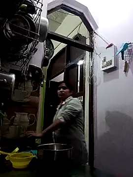 aliya-jaan71 online show from December 1, 2025, 5:03 pm