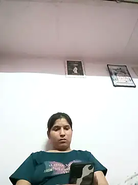 aliya-jaan71 online show from April 6, 2026, 11:33 am