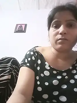 aliya-jaan71 online show from June 1, 2026, 10:48 am