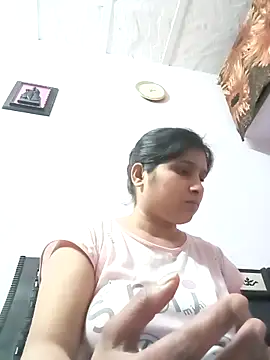 aliya-jaan71 online show from April 10, 2026, 8:32 am