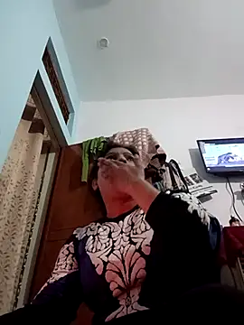 aliya-jaan71 online show from January 6, 2026, 1:48 pm