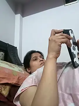 aliya-jaan71 online show from April 14, 2026, 9:25 am