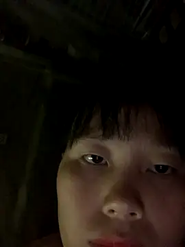 Snapshot of huong-18 chatting on October 27, 2025, 9:16 pm huong-18 online show from October 27, 2025, 9:16 pm