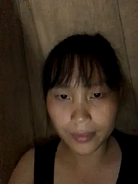 Snapshot of huong-18 chatting on October 7, 2025, 12:06 pm huong-18 online show from October 7, 2025, 12:06 pm