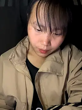 huong-18 online show from November 23, 2025, 1:43 pm