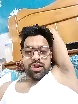 Snapshot of mohsin99272 chatting on October 19, 2025, 6:05 am mohsin99272 online show from October 19, 2025, 6:05 am