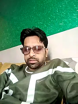 Snapshot of mohsin99272 chatting on October 18, 2025, 4:25 am mohsin99272 online show from October 18, 2025, 4:25 am