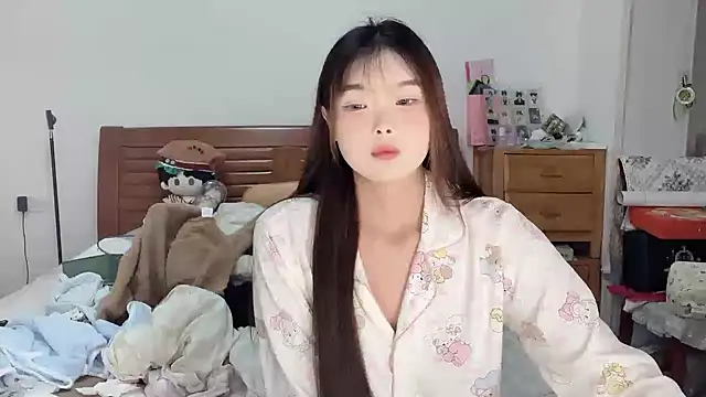 Akong11 online show from October 17, 2025, 3:14 pm