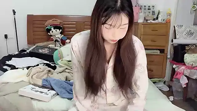 Akong11 online show from September 28, 2025, 5:09 pm