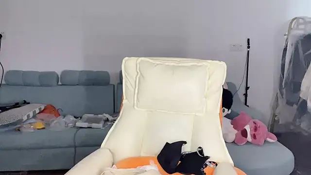 Akong11 online show from February 5, 2026, 4:30 am